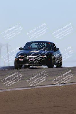 media/Oct-26-2025-CalClub SCCA (Sun) [[8ce1e69566]]/Group 5/Grapevine/